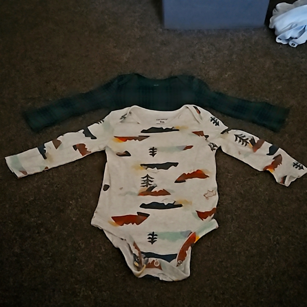 2 9 month long sleeved onesies